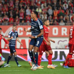 Bereits seit Oktober muss der HSV wegen eines Sehnenrisses auf seinen Top-Torjäger Robert Glatzel verzichten. Doch ein Ende dieser Leidenszeit ist in Sicht: Schon gegen den 1. FC Magdeburg soll Glatzel wieder zum Aufgebot der Rothosen zählen.