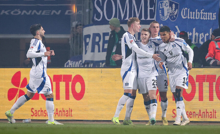 Gegen den Aufstiegskonkurrenten aus Magdeburg hat der HSV einen unerwartet souveränen 3:0-Sieg eingefahren. Vor allem defensiv ließ der Tabellenführer fast gar nichts anbrennen und verabschiedet sich so mit dem bestmöglichen Gefühl in die zweiwöchige Länderspielpause.