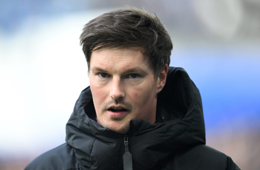 Merlin Polzin hat seine Startaufstellung für das richtungsweisende Spitzenspiel gegen Fortuna Düsseldorf bekannt gegeben. Dabei vertraut der junge Coach auf exakt jenes Personal, das am vergangenen Wochenende mit 0:2 gegen den SC Paderborn unterlegen war. Robert Glatzel steht derweil noch nicht im Kader.