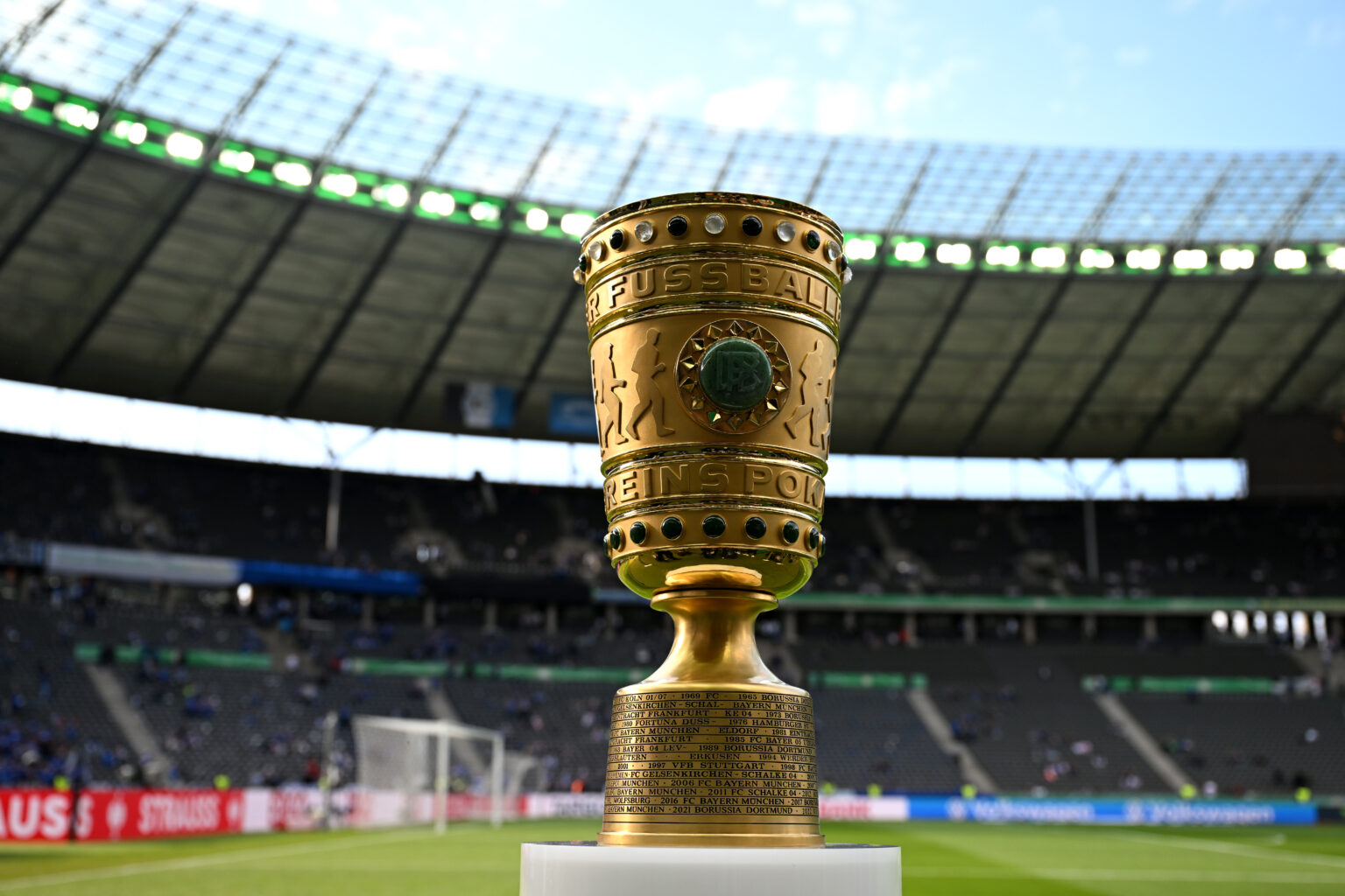 Im DFB-Pokal wird am Sonntag die 1. Runde ausgelost.