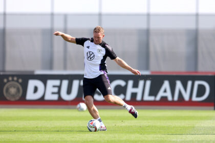 Der HSV absolviert das Trainingslager in Herzogenaurach, wo sich auch das DFB-Team zur EM-Vorbereitung traf.