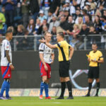 HSV: Sebastian Schonlau sah gegen Magdeburg die Rote Karte.
