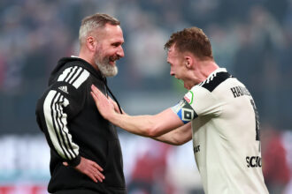 HSV: Tim Walter ist mit seinen Ex-Spielern weiter im Austausch.