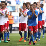 Der HSV stieg trotz eines Sieges über Borussia Mönchengladbach aus der Bundesliga ab.
