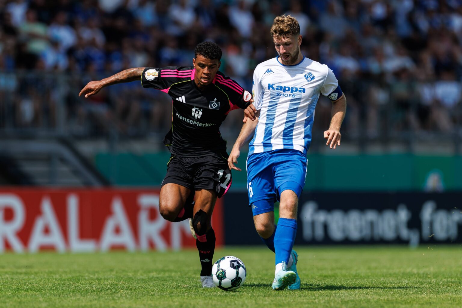 Yannick Griess ist leidenschaftliche HSV-Fan und wurde nach dem Pokalduell von Sportvorstand Stefan Kuntz überrascht.