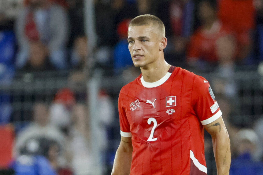 HSV-Profi Miro Muheim im Einsatz für die Schweiz.
