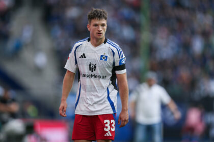 Noah Katterbach im HSV-Trikot