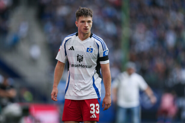 Noah Katterbach im HSV-Trikot