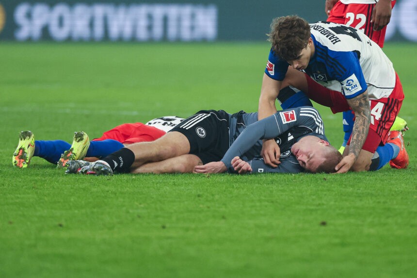 Luka Vuskovic bei der Erste-Hilfe-Maßnahme für Rasmus Kristensen